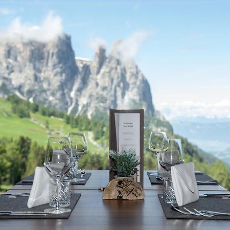 Berghotel Zorzi Альпе-ді-Сьюзі Екстер'єр фото